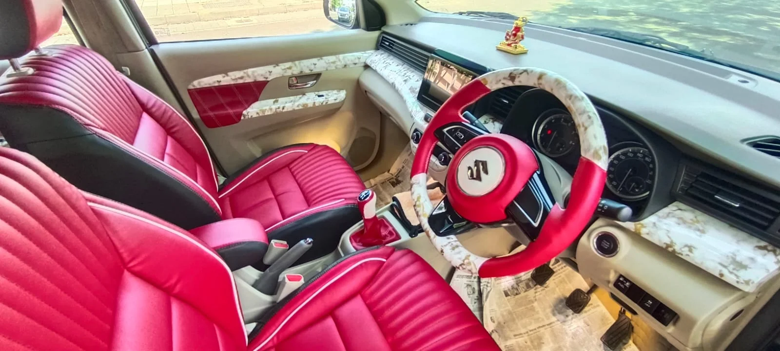 Spacious Family Ride Cab Across Maharashtra